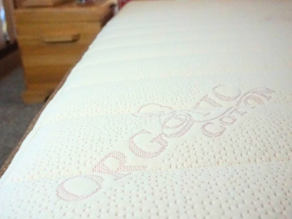 PlushBeds Review: Our Honest Review Of The PlushBeds Luxury Bliss Mattress Image by Sustainable Jungle #plushbedsreview #plushbedsmattressreview #plushbedsluxuryblissreview #plushbedsmattress #plushbedslatexmattress #plushbedsrating #sustainablejungle