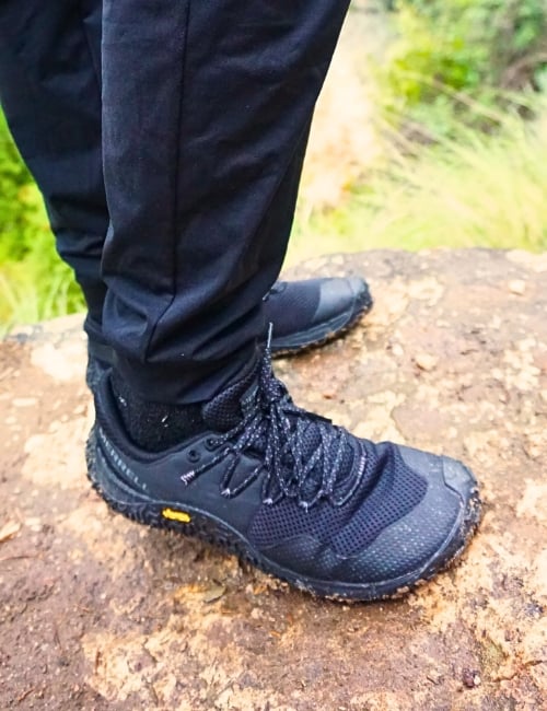 11 Vegan Hiking Boots & Shoes For When You Want to Save The Animals And Look Good Doing It Image by Sustainable Jungle #veganhikingboots #veganhikingshoes #bestveganhikingboots #veganwaterproofhikingboots #nonleatherhikingboots #veganleatherhikingboots #sustainablejungle