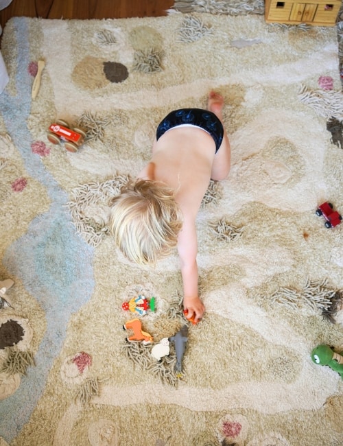 11 Organic & Non-Toxic Play Mats For The Most Eco-Friendly Fun Image by Sustainable Jungle #organicplaymats #organiccottonplaymats #nontoxicplaymats #organicbabyplaymats #nontoxicbabyplaymats #sustainablejungle