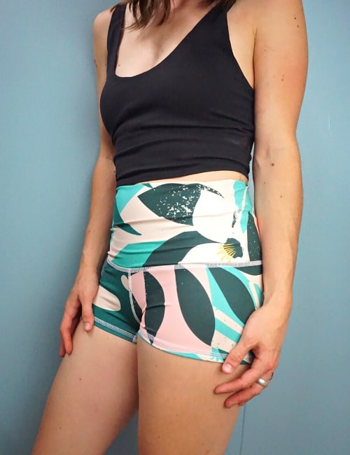 7 Ethical & Sustainable Bike Shorts For Planet-Friendly Pedaling Image by Sustainable Jungle #sustainablebikeshorts #ethicalbikeshorts #ecofriendlybikeshorts #sustainablerbikershorts #organiccottonbikeshorts #sustainableshorts #sustainablejungle