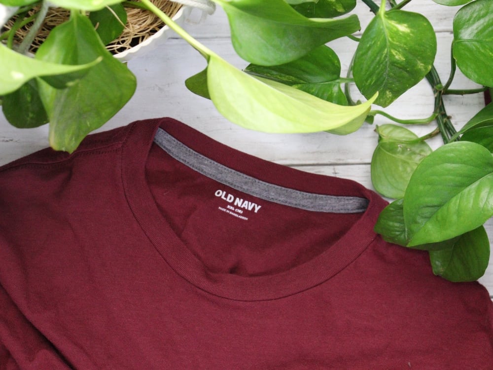 Is Old Navy Fast Fashion? Image by Sustainable Jungle #isoldnavyfastfashion #isoldnavyethical #oldnavyethics #isoldnavysustainable #oldnavysustainability #oldnavycontroversy #sustainablejungle