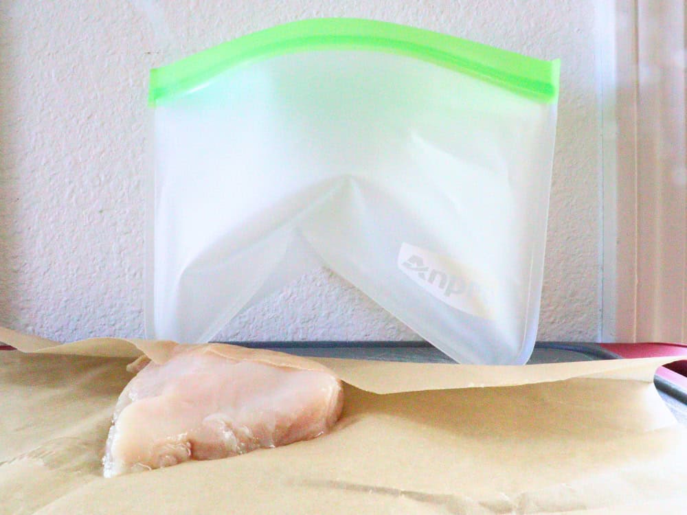 How to Freeze Meat Without Plastic: Beef Up Your Sustainable Food Storage Image by Sustainable Jungle #hottofreezemeatwithoutplastic #bestwaytofreezemeat #howtostoremeatinfreezerwithoutplastic #freezingmeat #plasticfreefreezerstorage #sustainablejungle