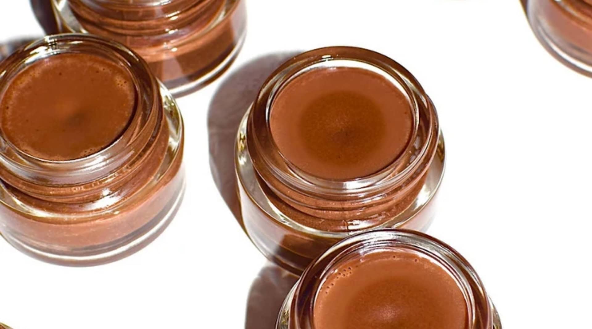 Image by Plant Makeup (zero-waste-concealers)