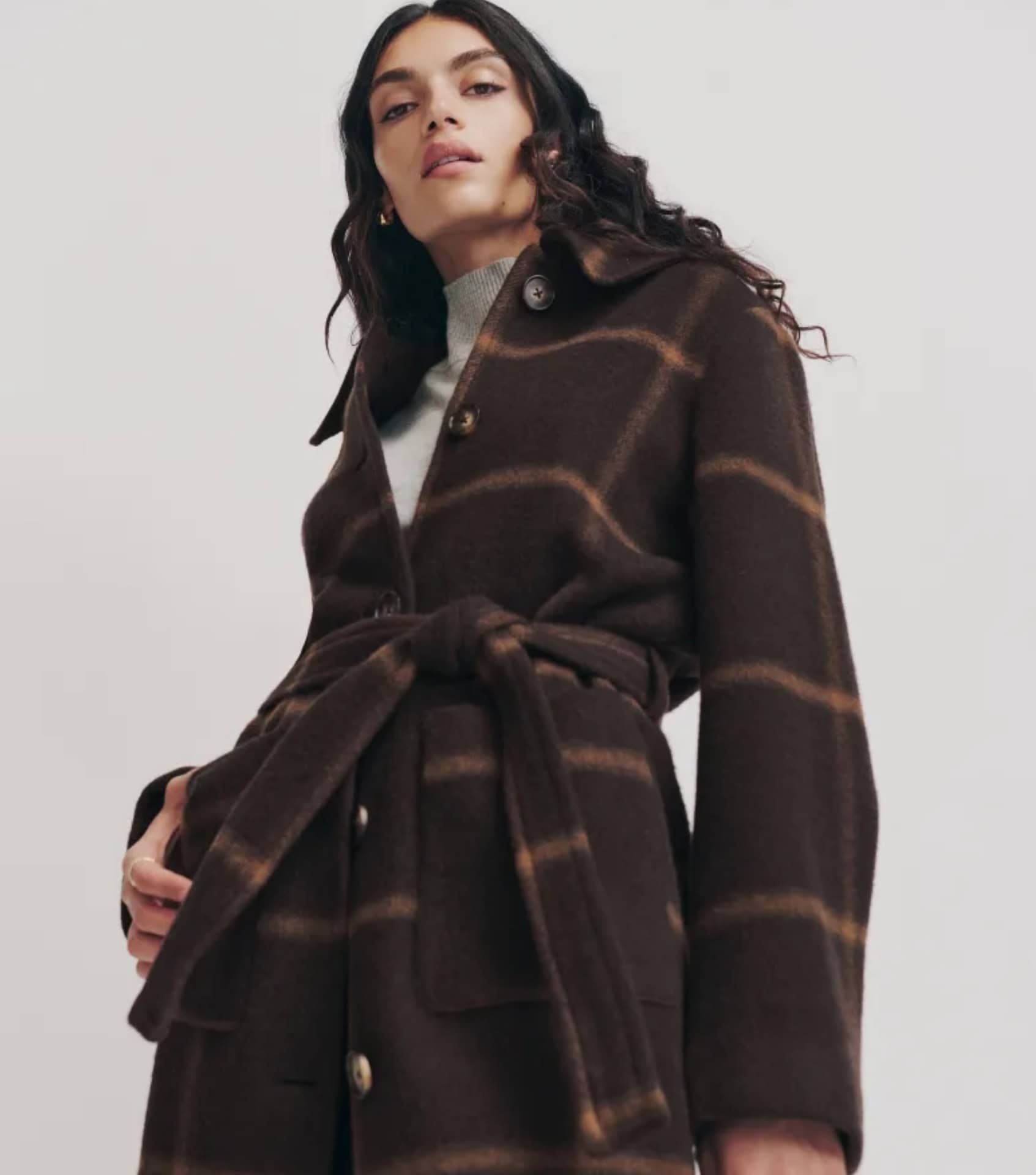 Image by Reformation (sustainable-jackets) (2)