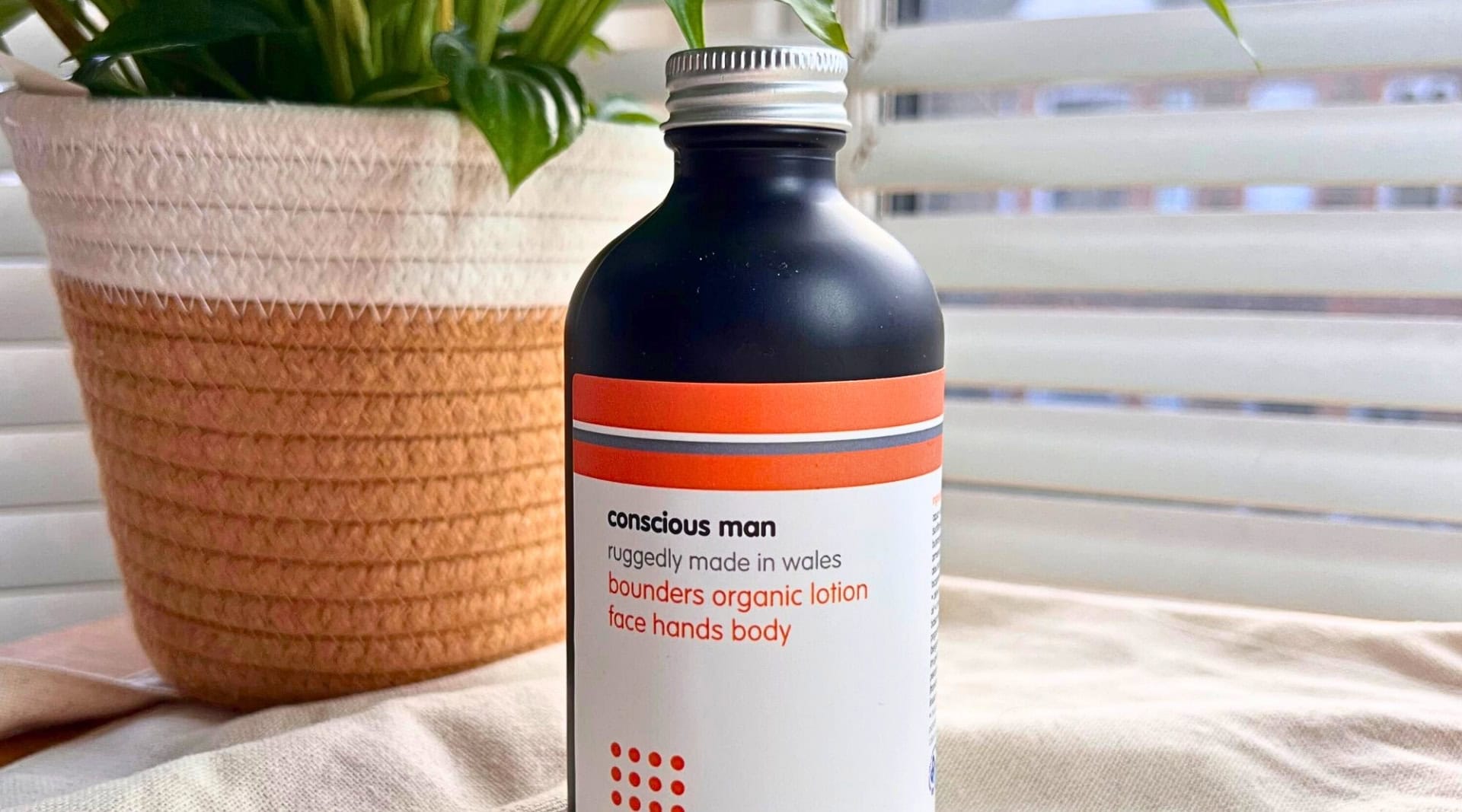 Image by Sustainable Jungle (Conscious Skincare) (natural-organic-face-moisturizers)