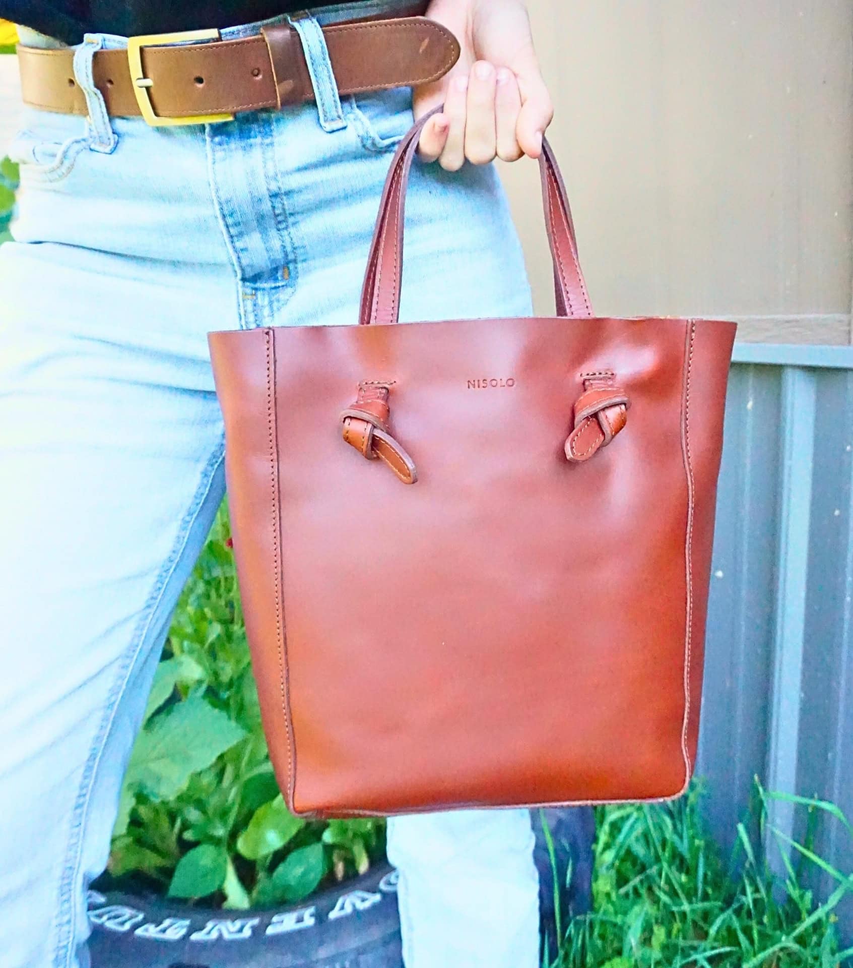 Image by Sustainable Jungle (Nisolo) (sustainable-bags-purses)