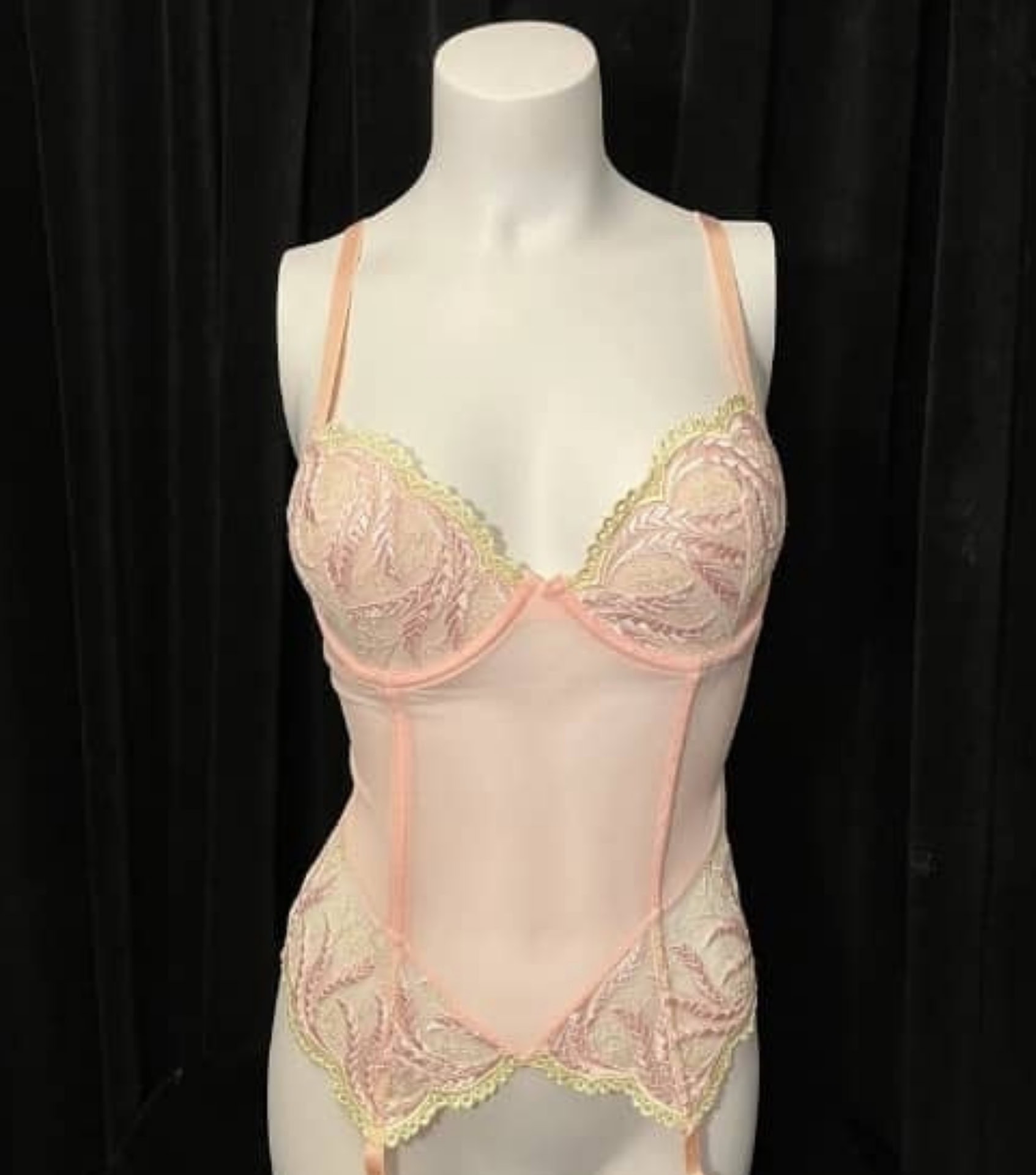 Image by Vintage Lacies (sustainable-lingerie)
