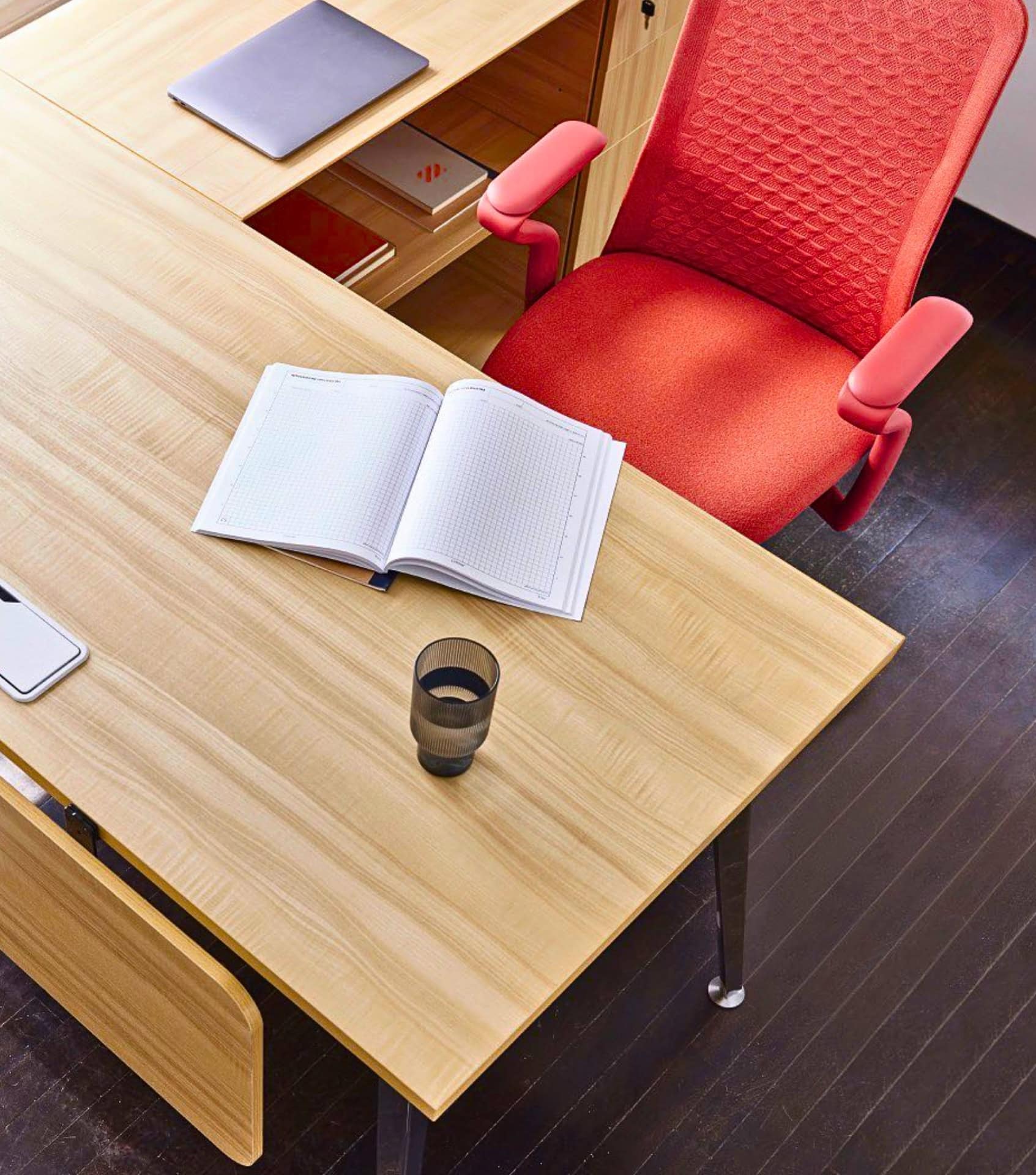 5 NonToxic Desks For A Healthier And More Sustainable 95