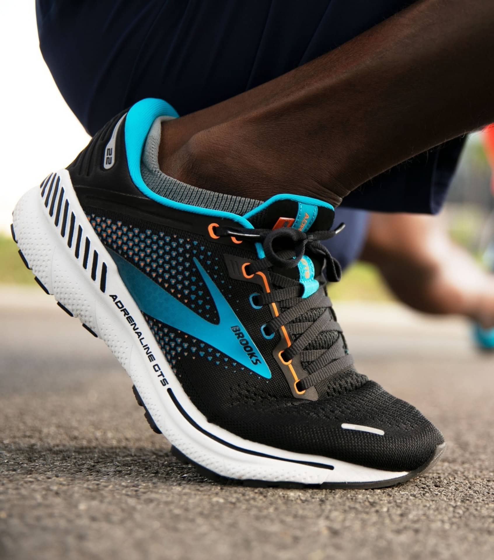 Image by Brooks (sustainable-running-shoes)