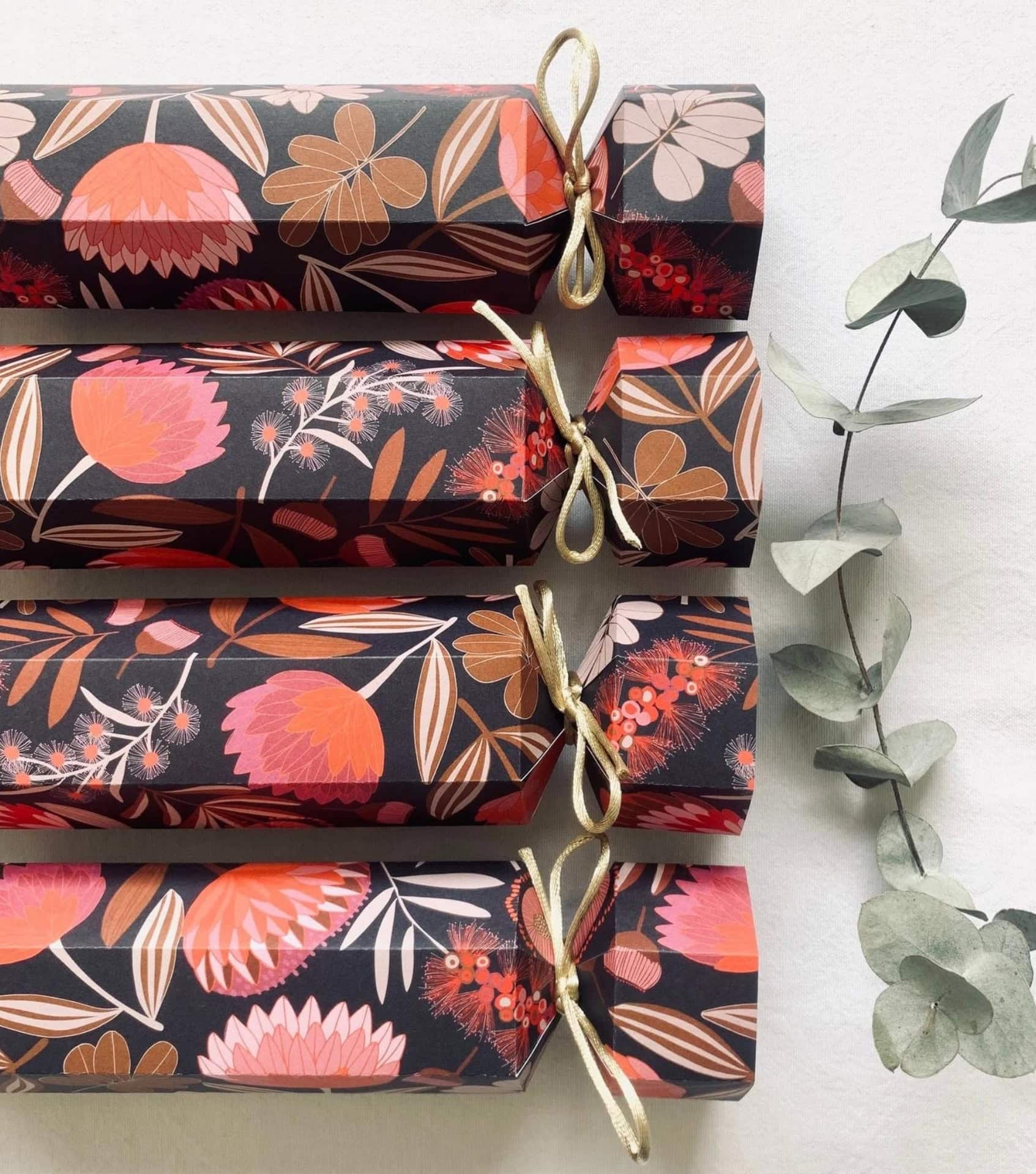 Image by Cardboard Hunters (eco-friendly-christmas-crackers)