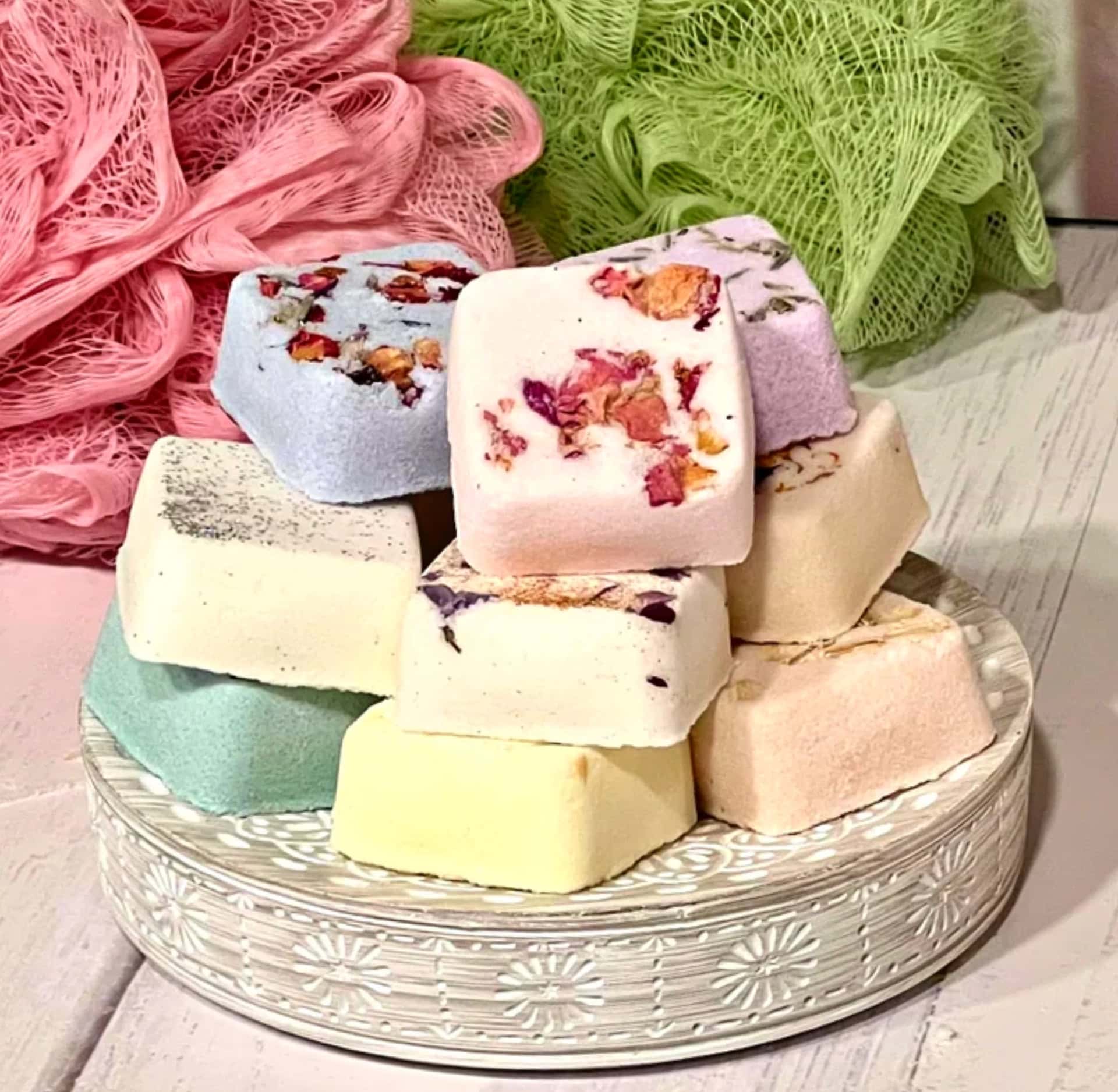 Image by Laura Botanicals (eco-friendly-bath-bombs)
