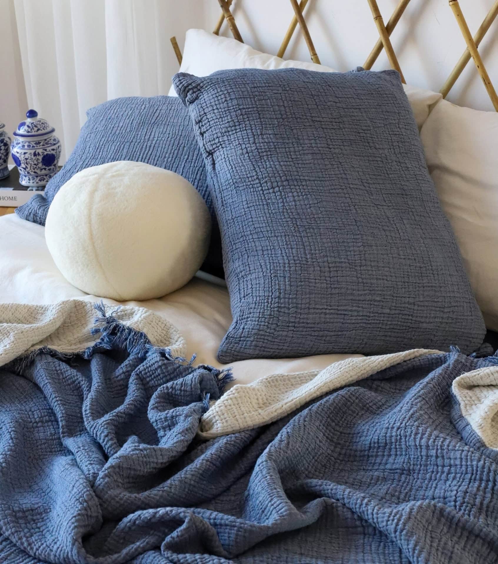 Image by NaturLoom (organic-blankets)