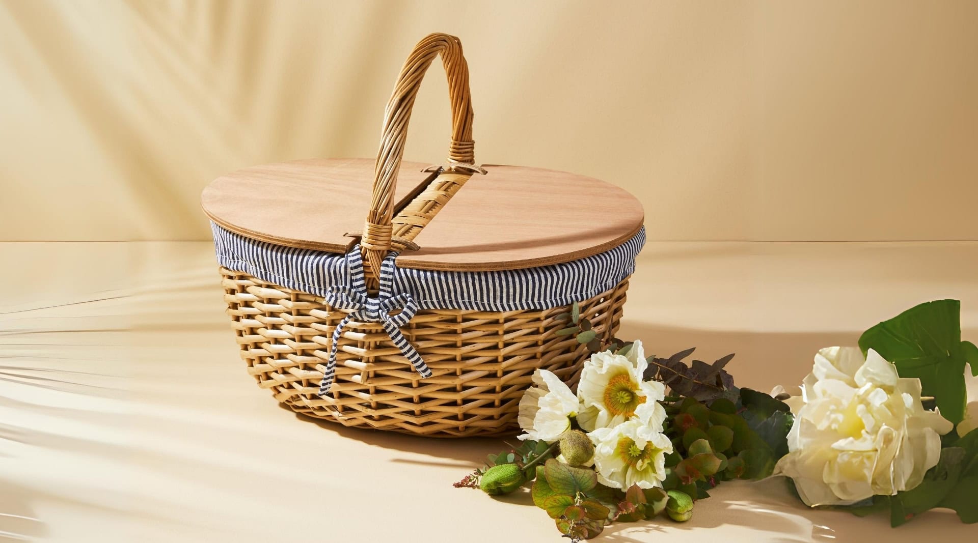Image by Picnic Time (sustainable-picnic-baskets)