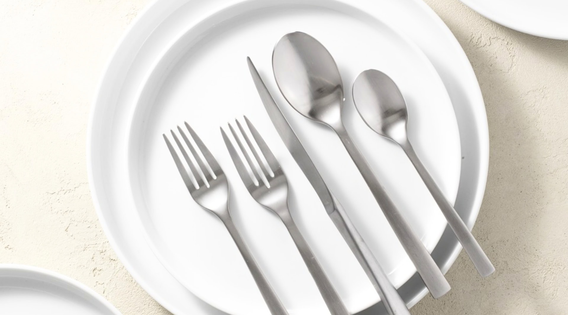 Image by Public Goods (eco-friendly-dinnerware)