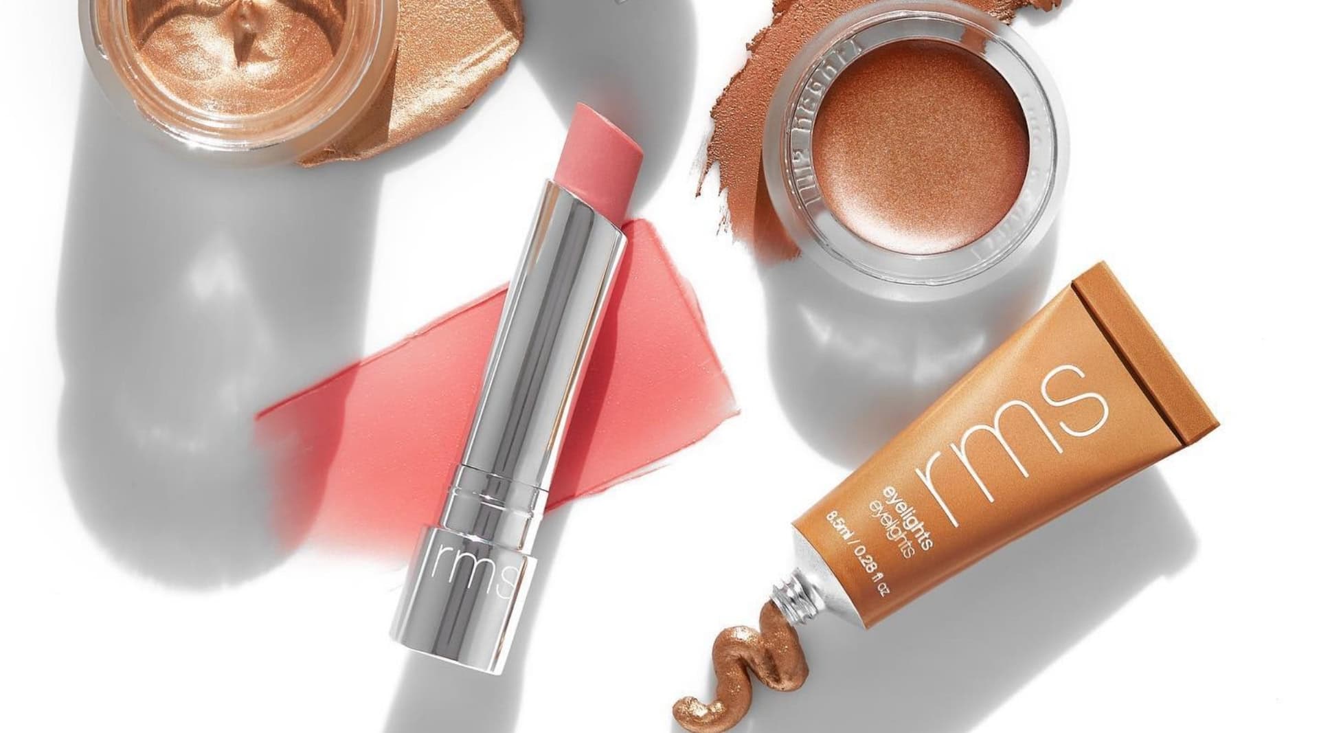 Image by RMS Beauty (pregnancy-safe-makeup)