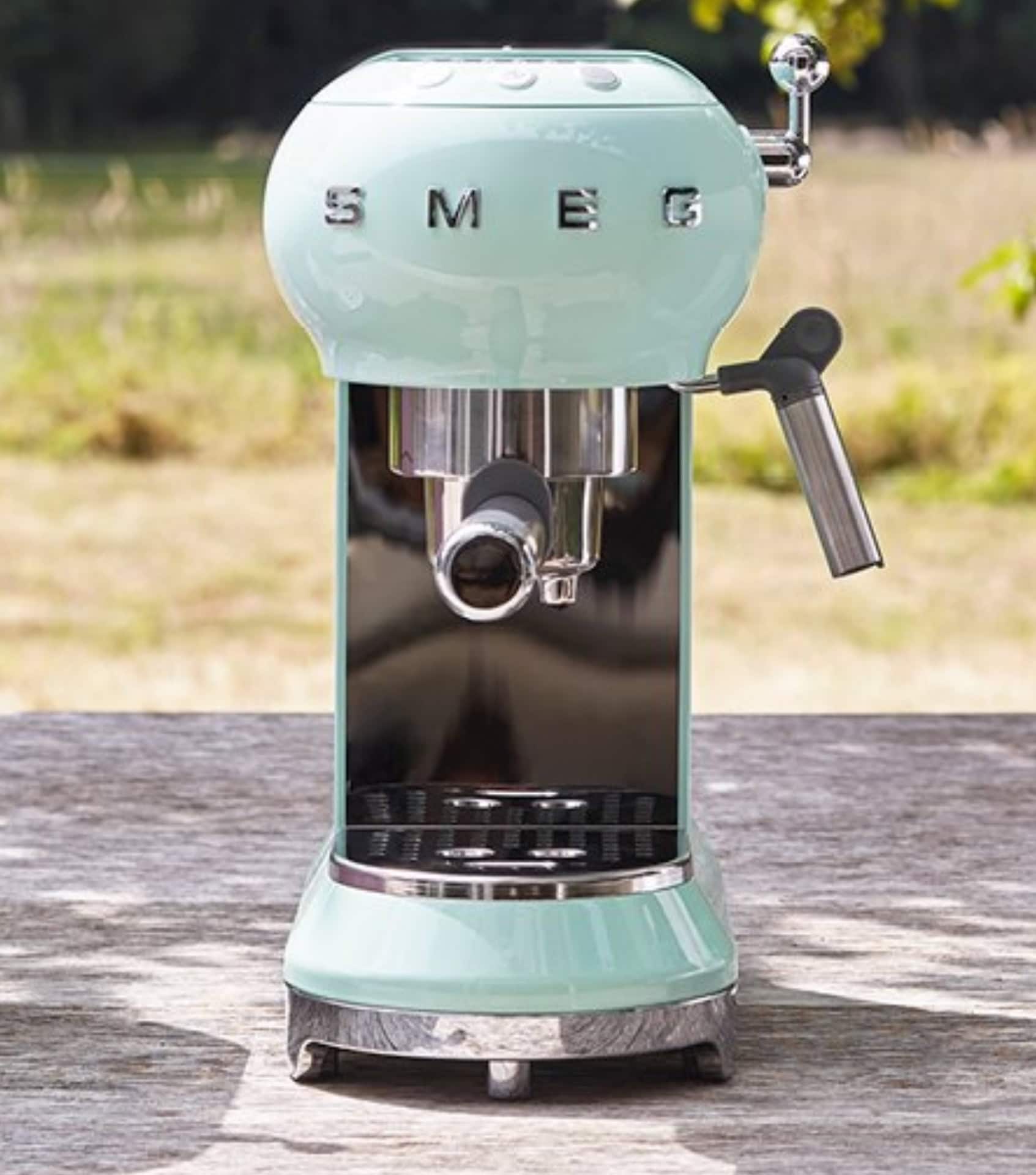 Image by SMEG (eco-friendly-kitchen-products)