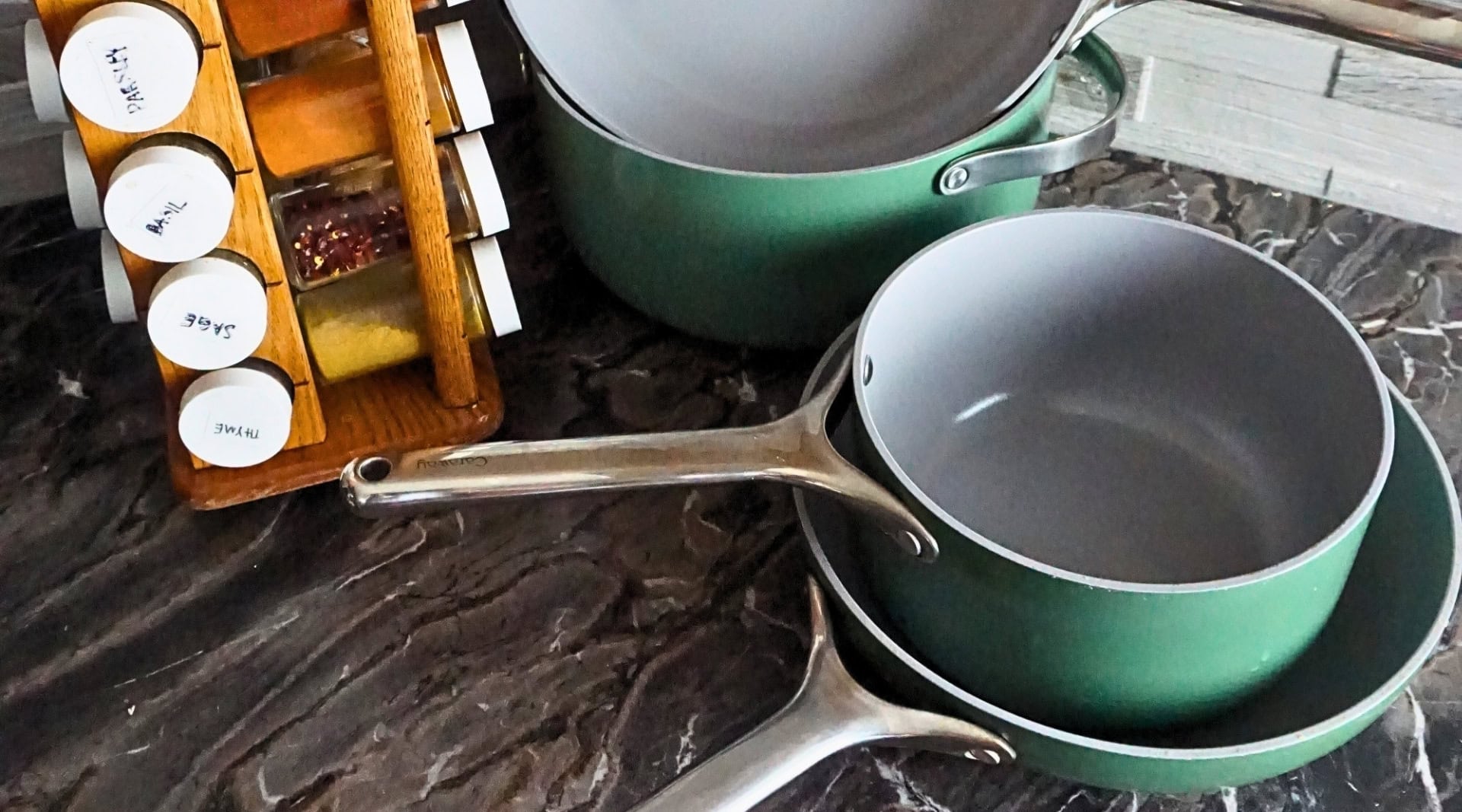 Image by Sustainable Jungle (Caraway) (eco-friendly-cookware)