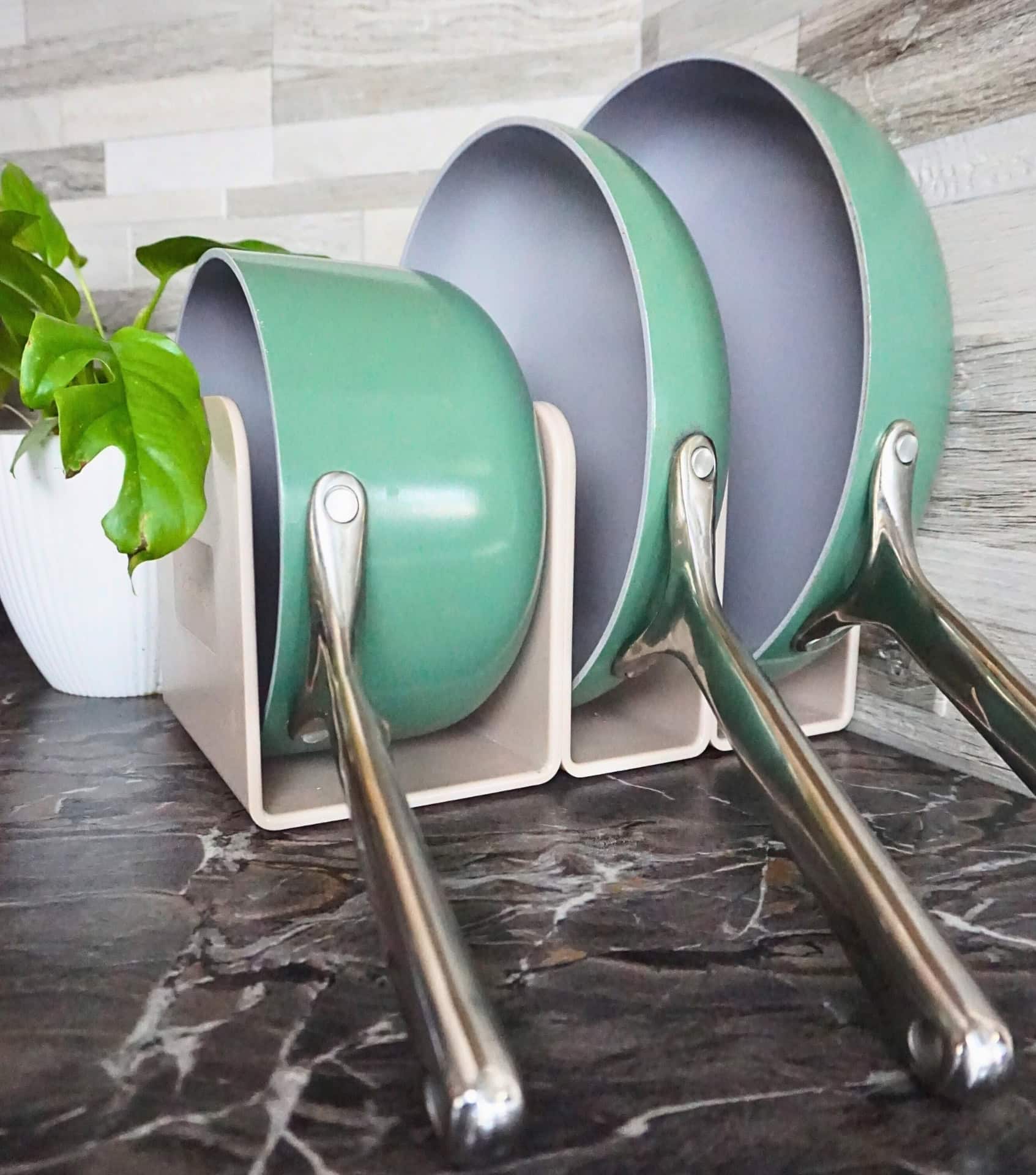 Image by Sustainable Jungle (Caraway) (non-toxic-cookware) (2)