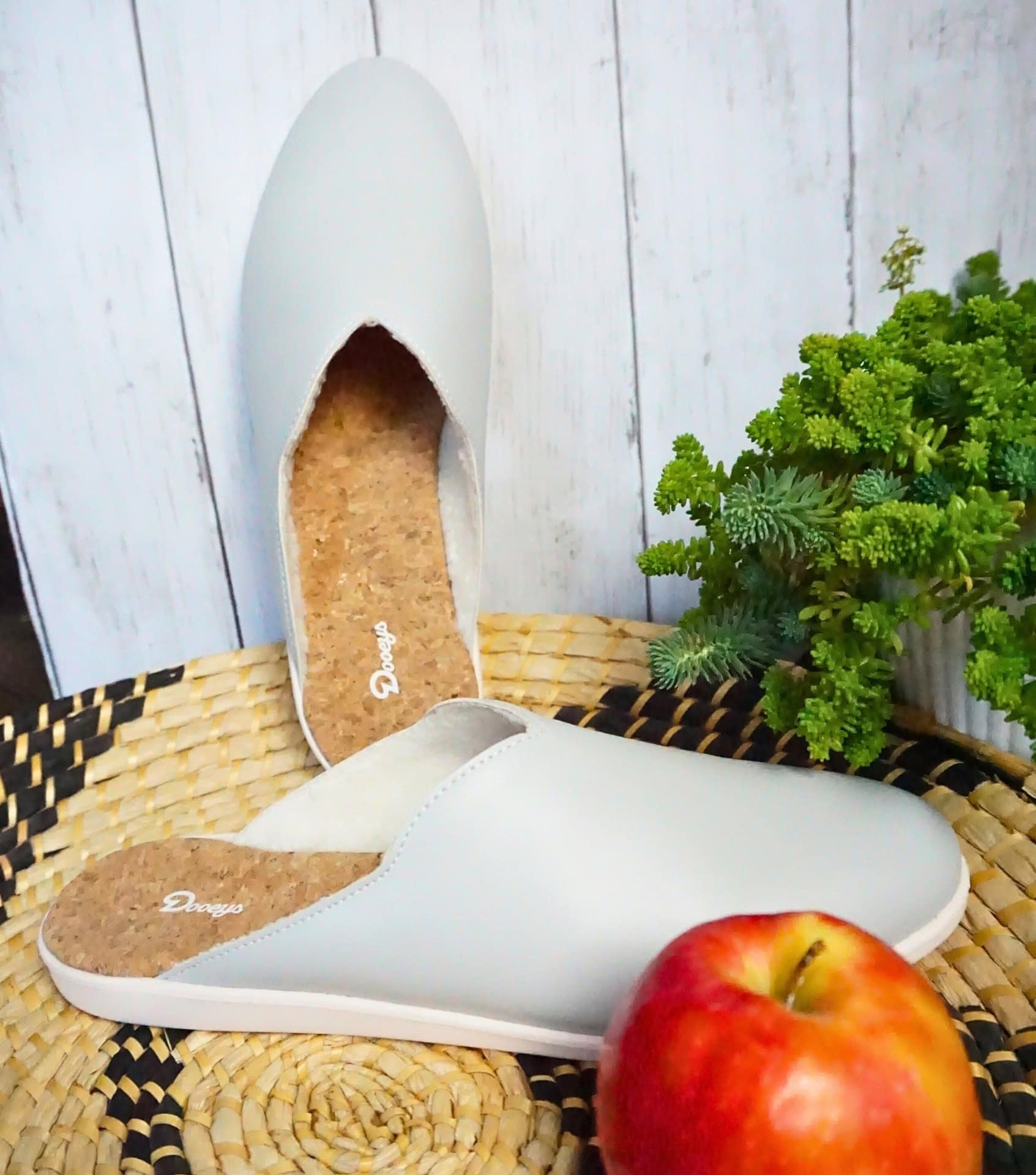 Image by Sustainable Jungle (Dooeys) (sustainable-shoes) (2)