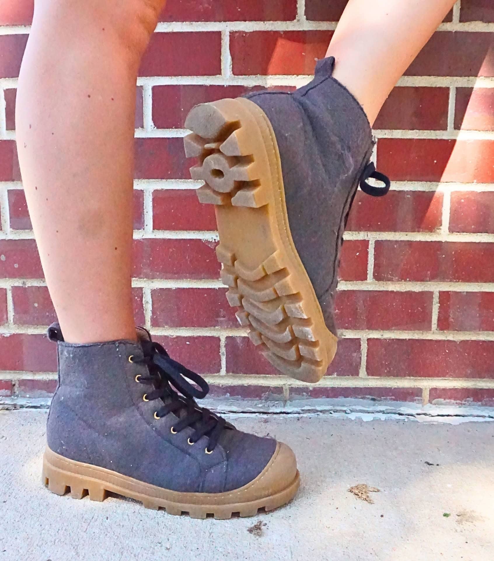 Image by Sustainable Jungle (NAE) (vegan-shoe-brands) (2)
