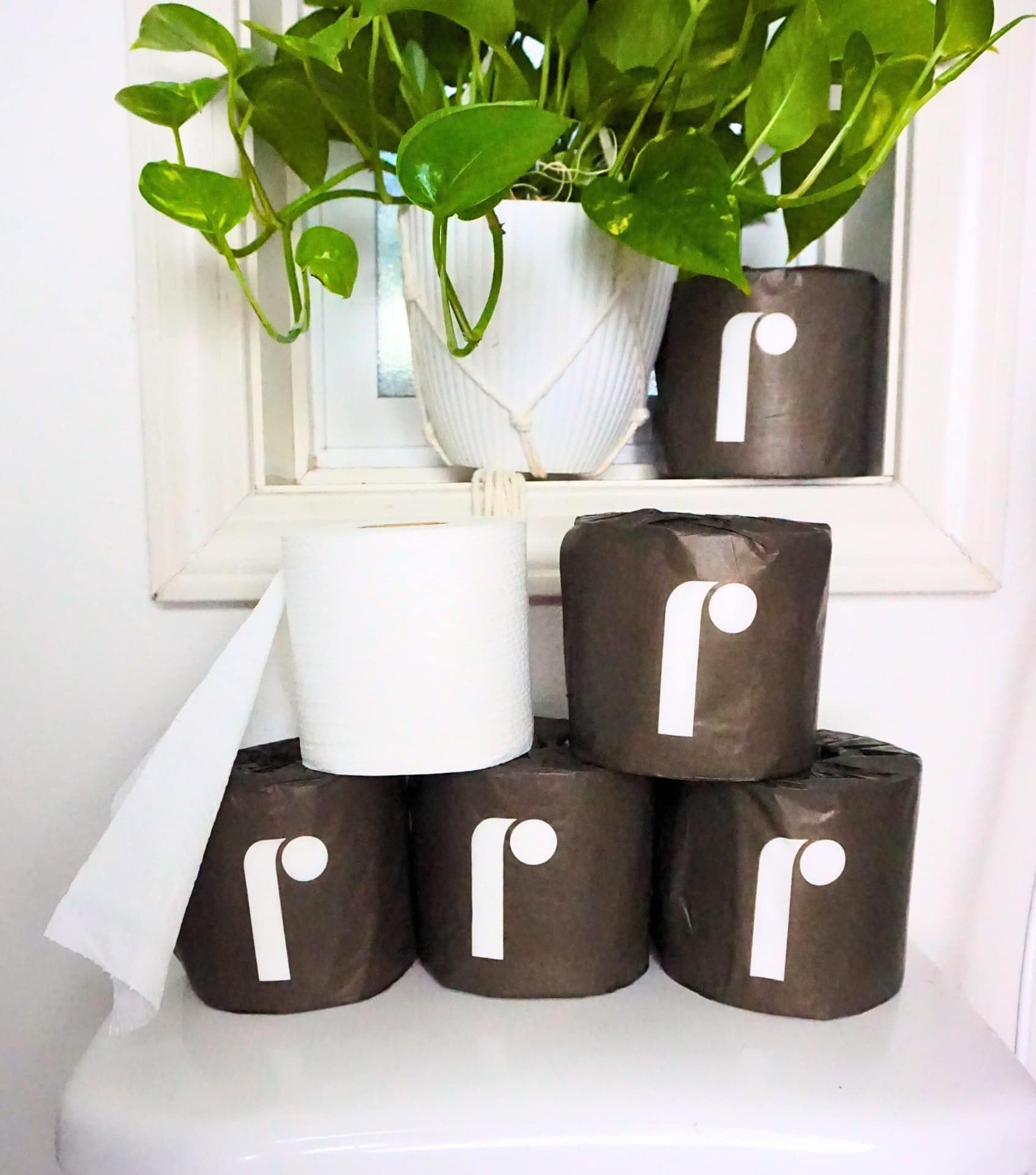 Image by Sustainable Jungle (Reel) (best-bamboo-toilet-paper) (2)