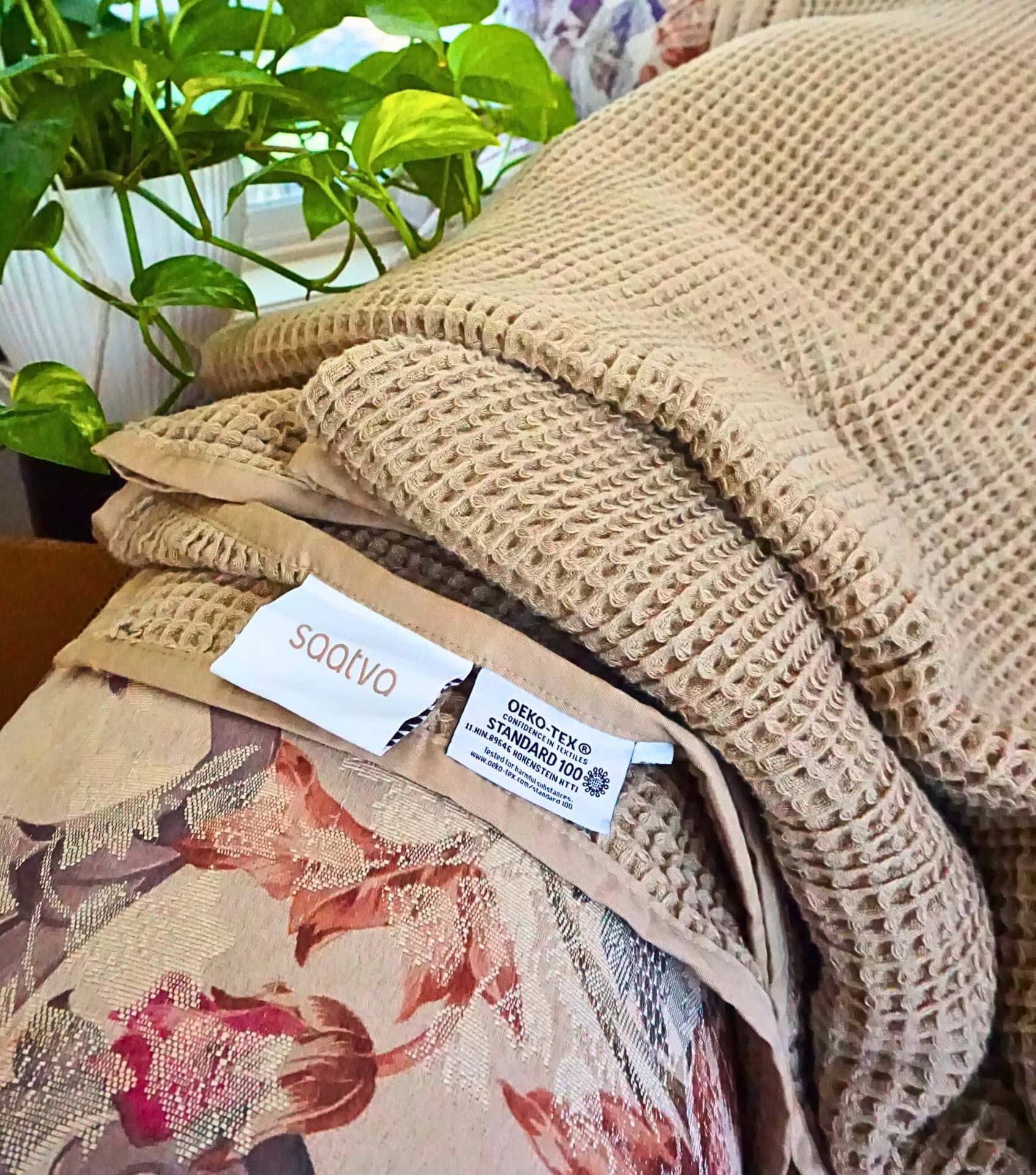 Image by Sustainable Jungle (Saatva) (organic-blankets) (2)