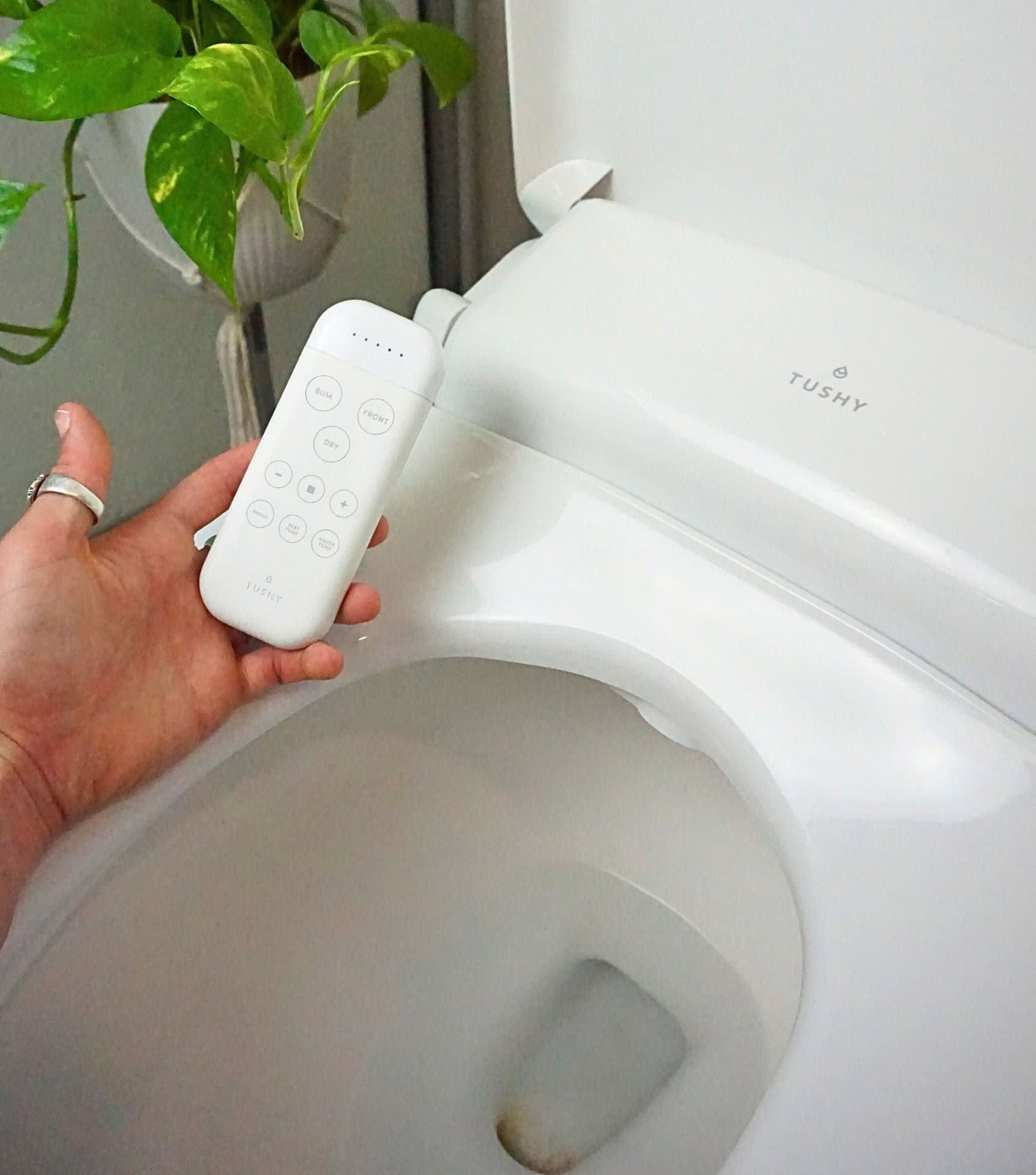 Image by Sustainable Jungle (Tushy) (non-toxic-toilet-paper)