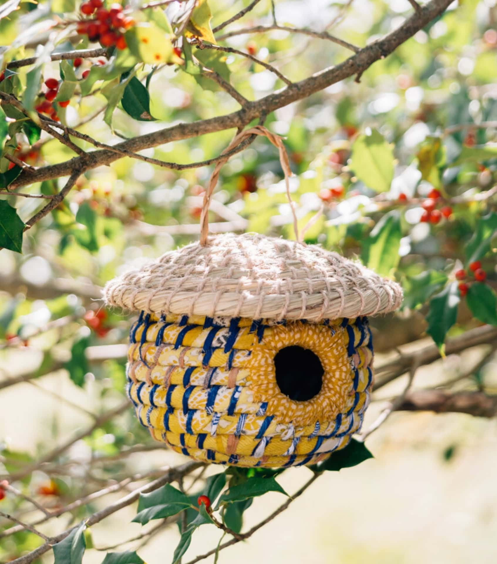 Image by Ten Thousand Villages (sustainable-home-decor)