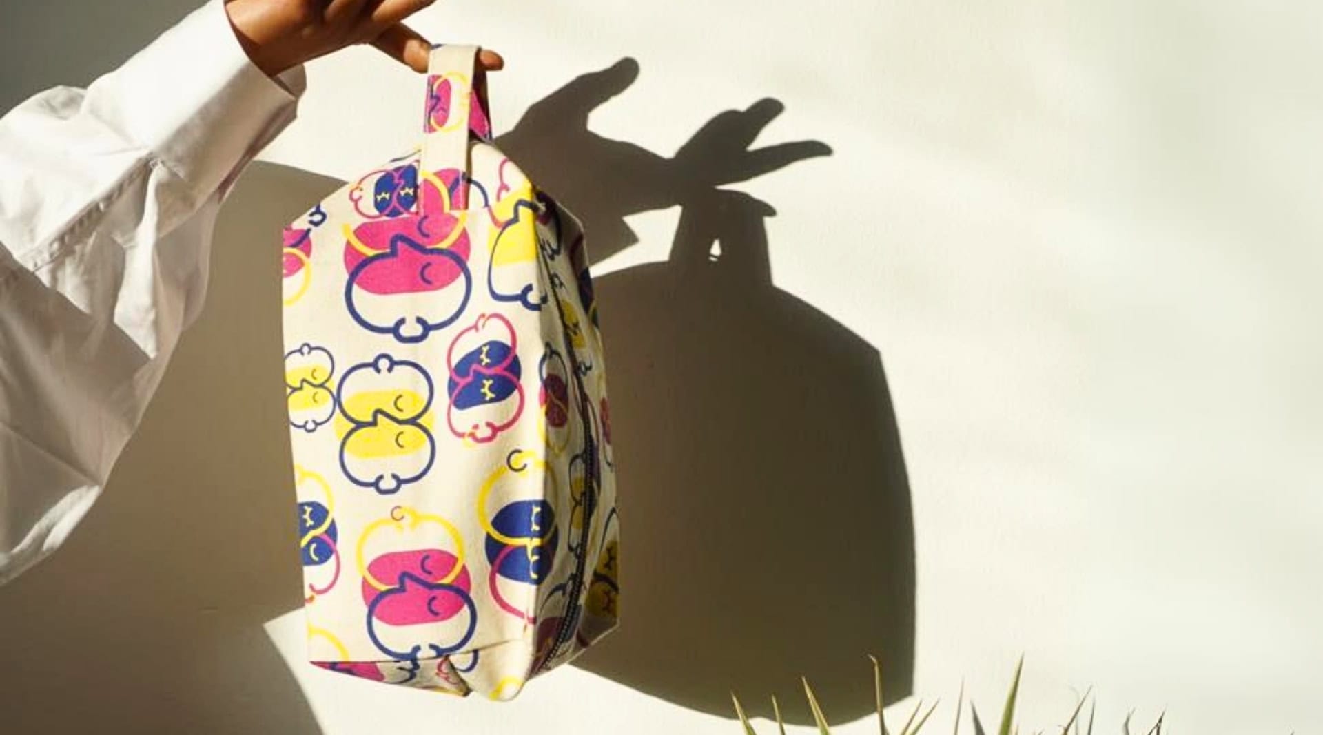 Image by Terra Thread (sustainable-makeup-bags)