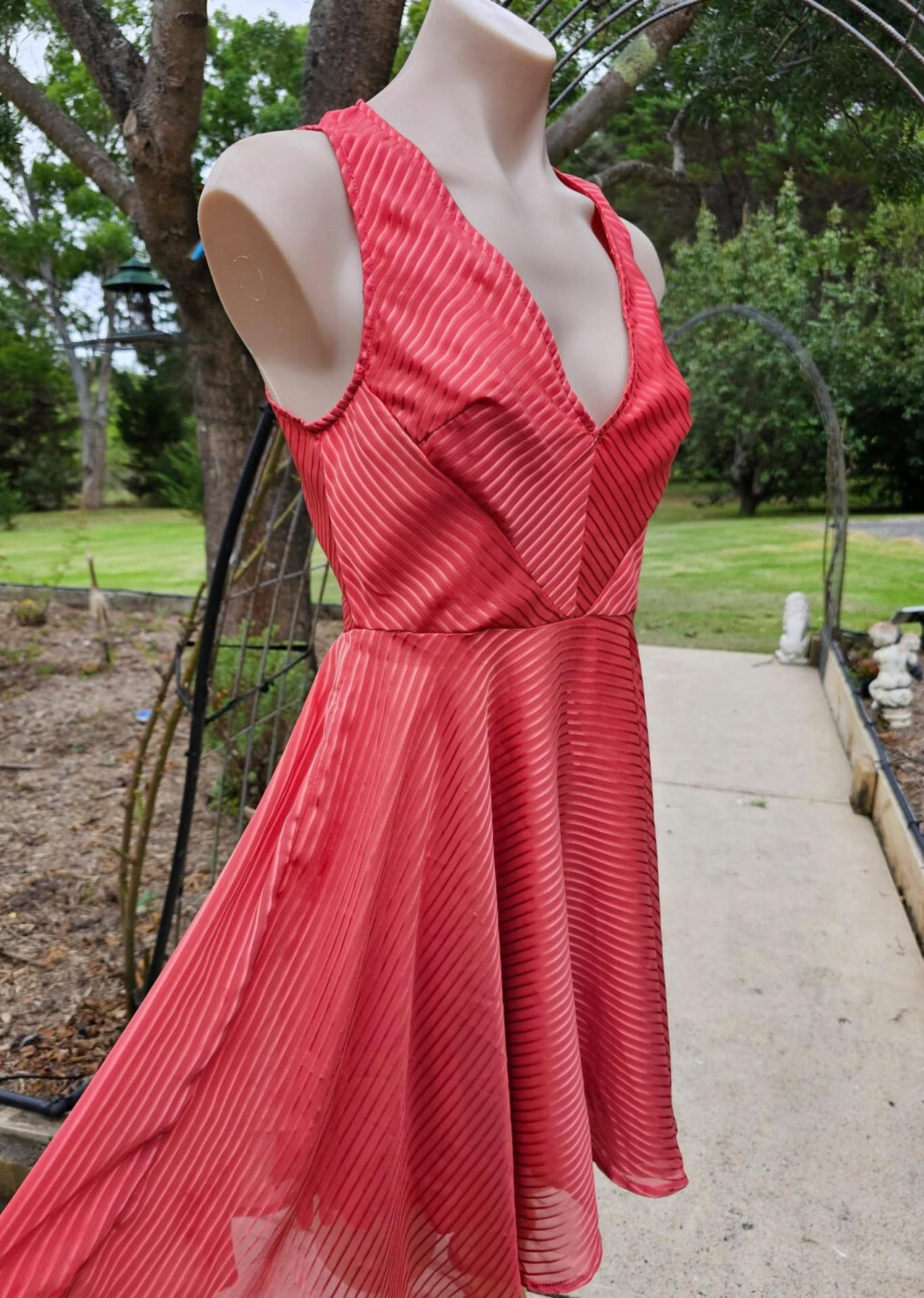 Image by The Vintage Gum Tree (online-op-shops-australia)