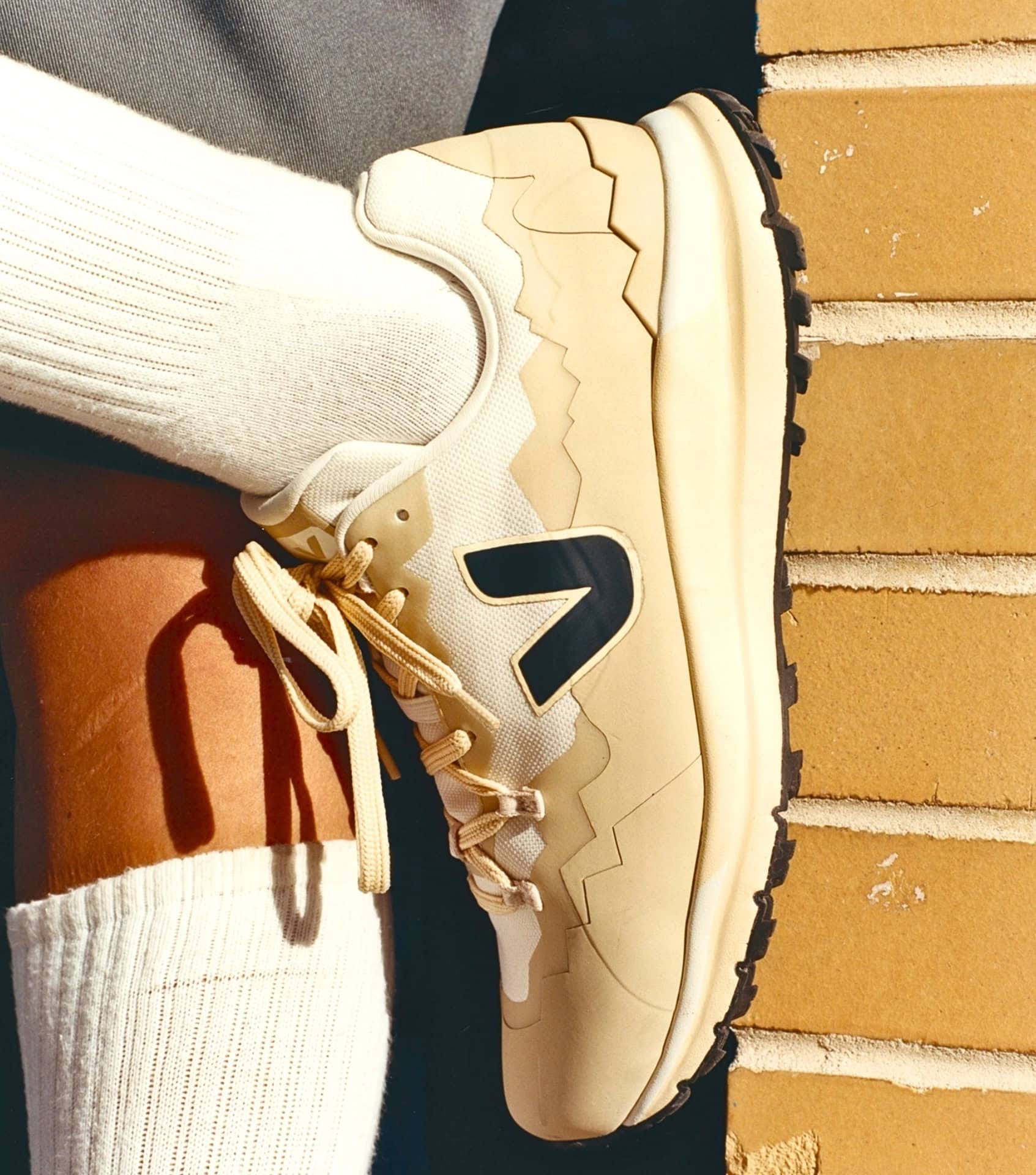 Image by VEJA (sustainable-running-shoes)