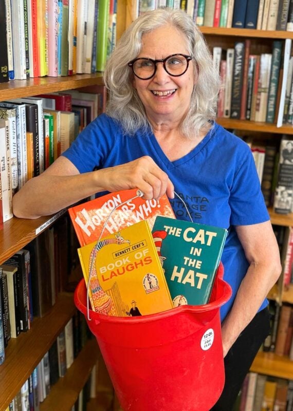 Image by Atlanta Vintage Books (thrift-stores-atlanta)
