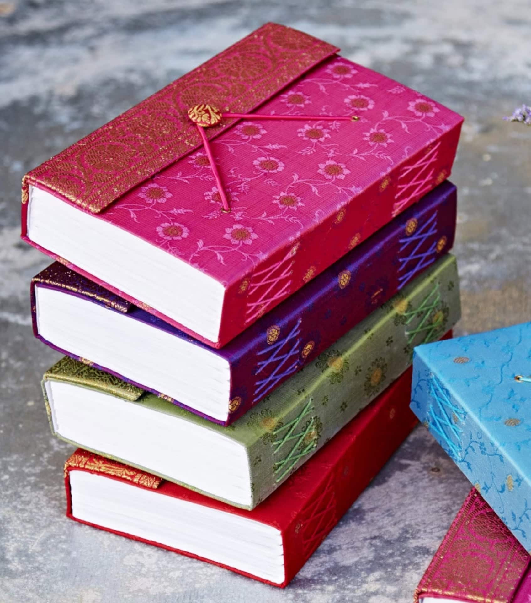 Image by ByAmberAndRose (gifts-for-minimalists)