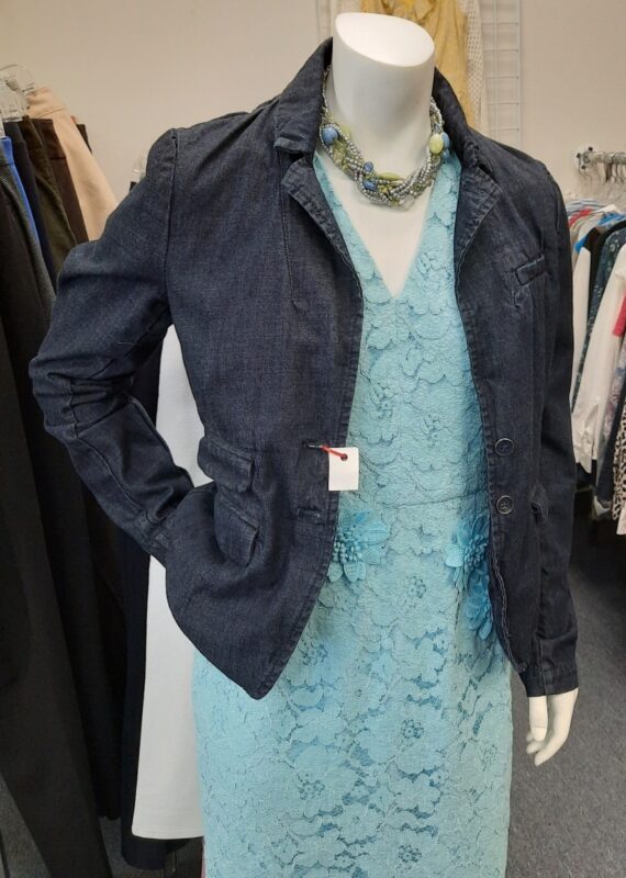 Image by Neighbors Who Care Thrift Shop (thrift-stores-boston)