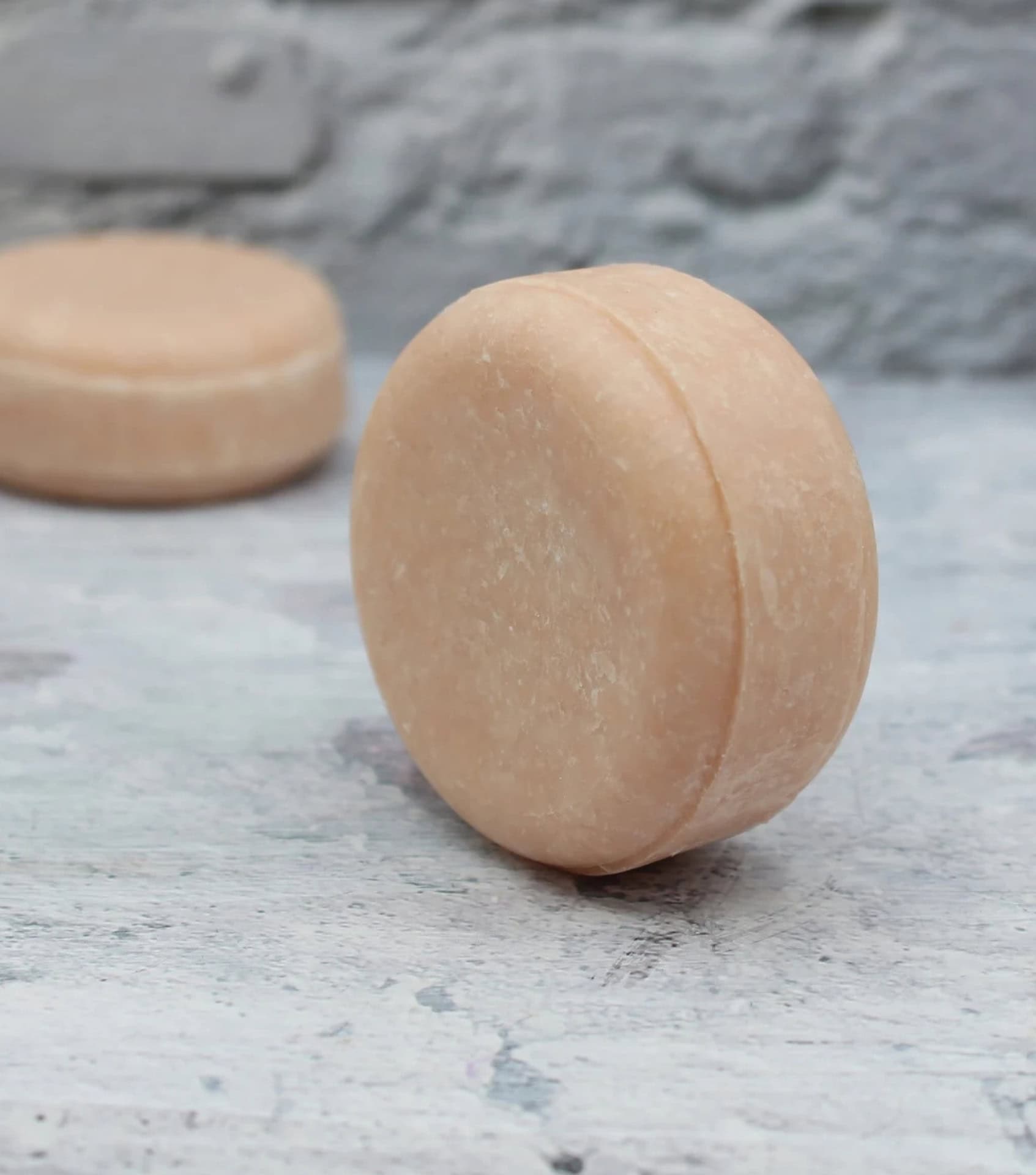 Image by NaturisticBath (zero plastic shampoo)